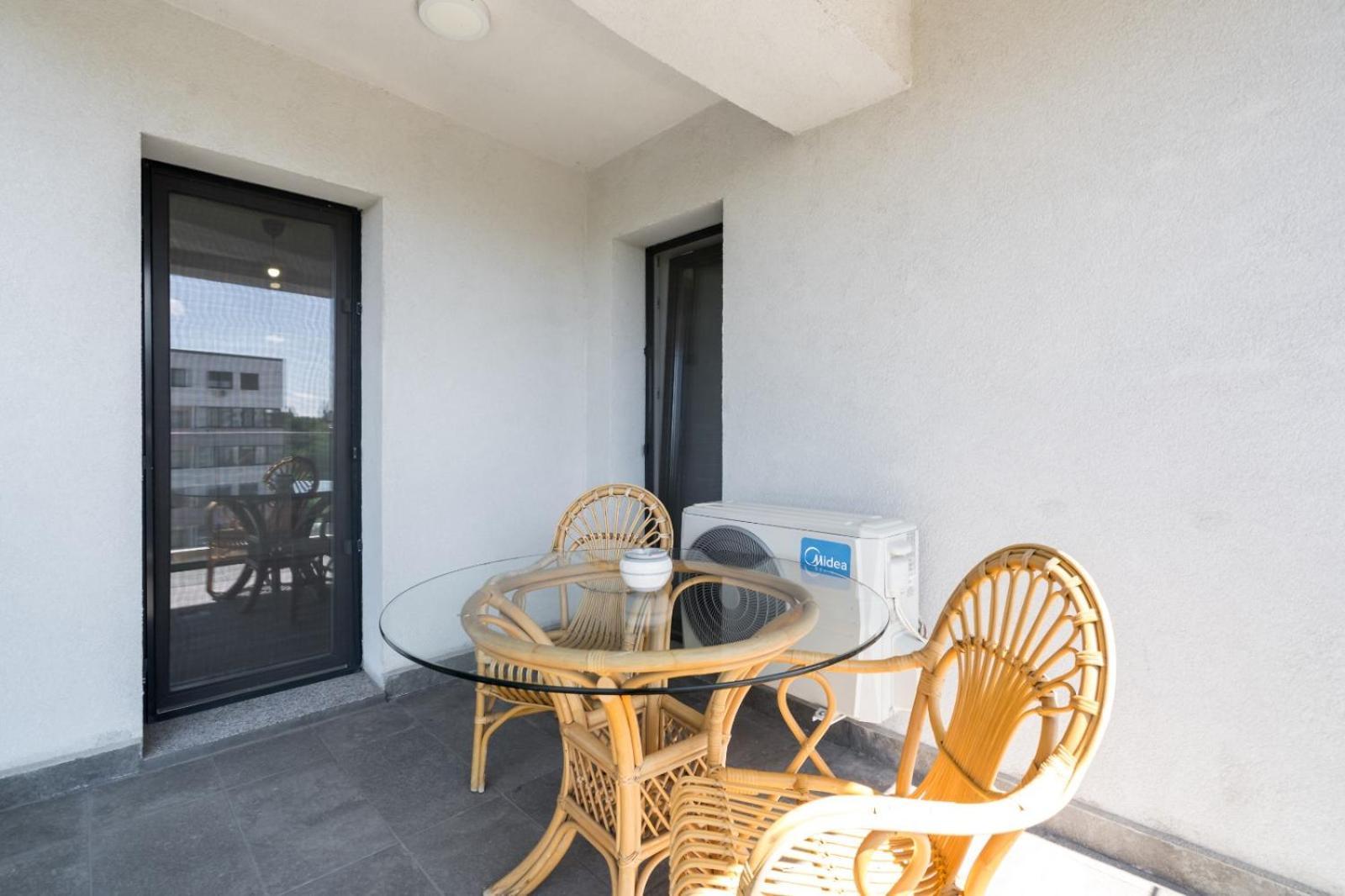 A Home Away - Politehnica Park Bucareste Exterior foto