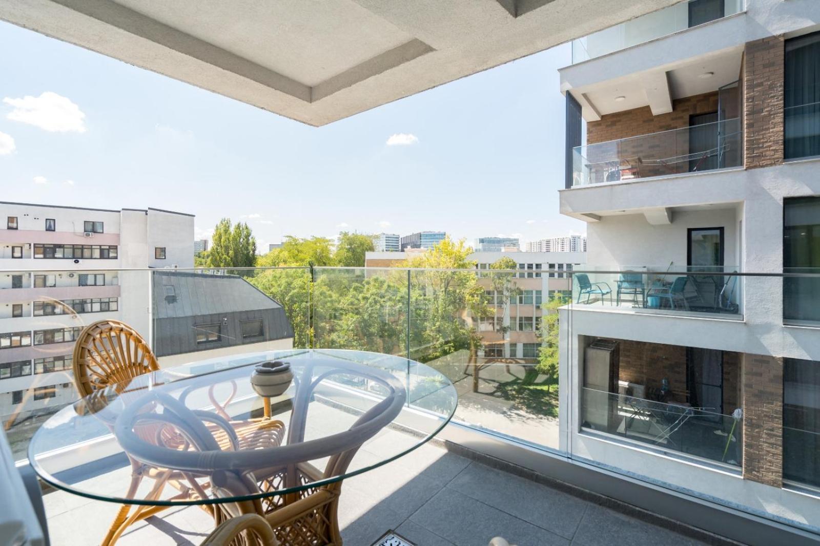 A Home Away - Politehnica Park Bucareste Exterior foto